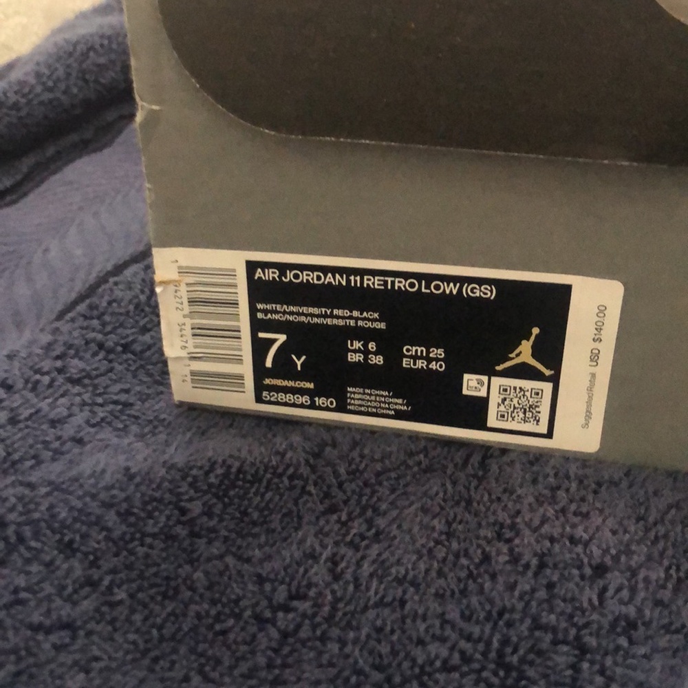 Tried On Only. Not Worn Outside. - image 4